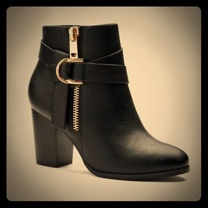 Apt.9 Advisor Women’s Ankle Boots